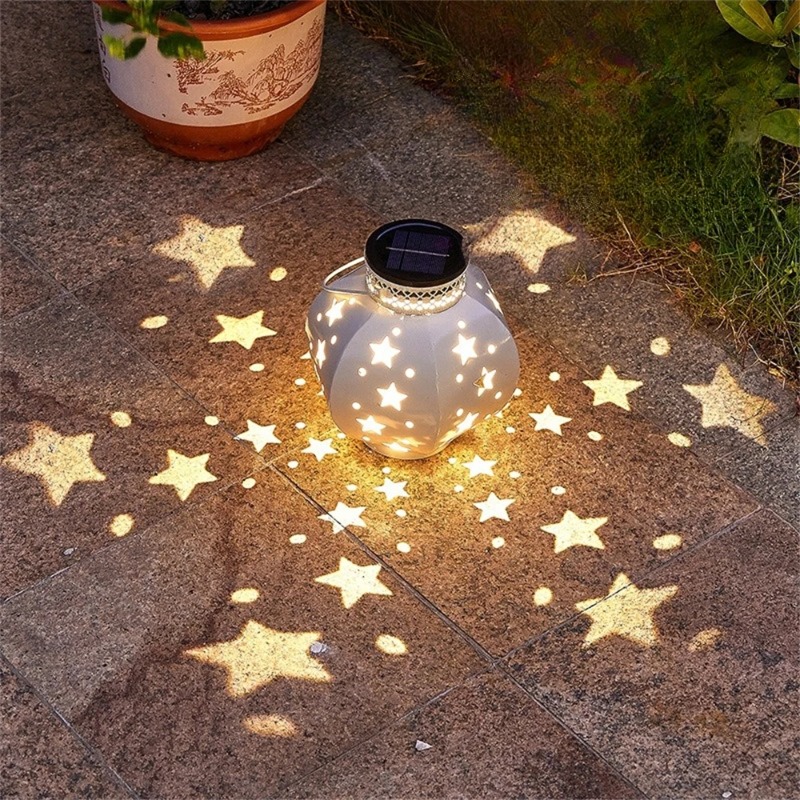 Outdoor Lighting Vintage - โคมไฟโปรเจคเตอร์รูปดาวสำหรับสวน ไฟโซลาร์แขวนกลางแจ้ง โคมไฟโซลาร์แบบแขวนย้อนยุค พร้อมหูหิ้ว ตกแต่งสวนภายนอก