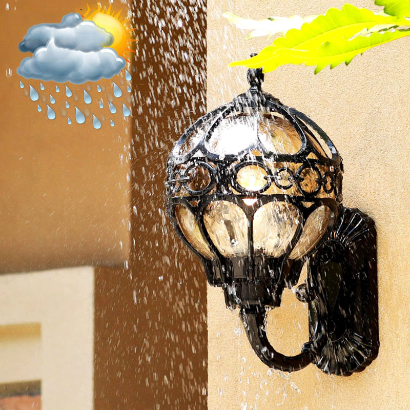 โคมไฟติดผนังกันน้ำกลางแจ้ง โคม - Outdoor Lighting With Outlet บทวิจารณ์และราคา